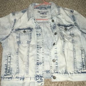 idk how to pair it with outfits